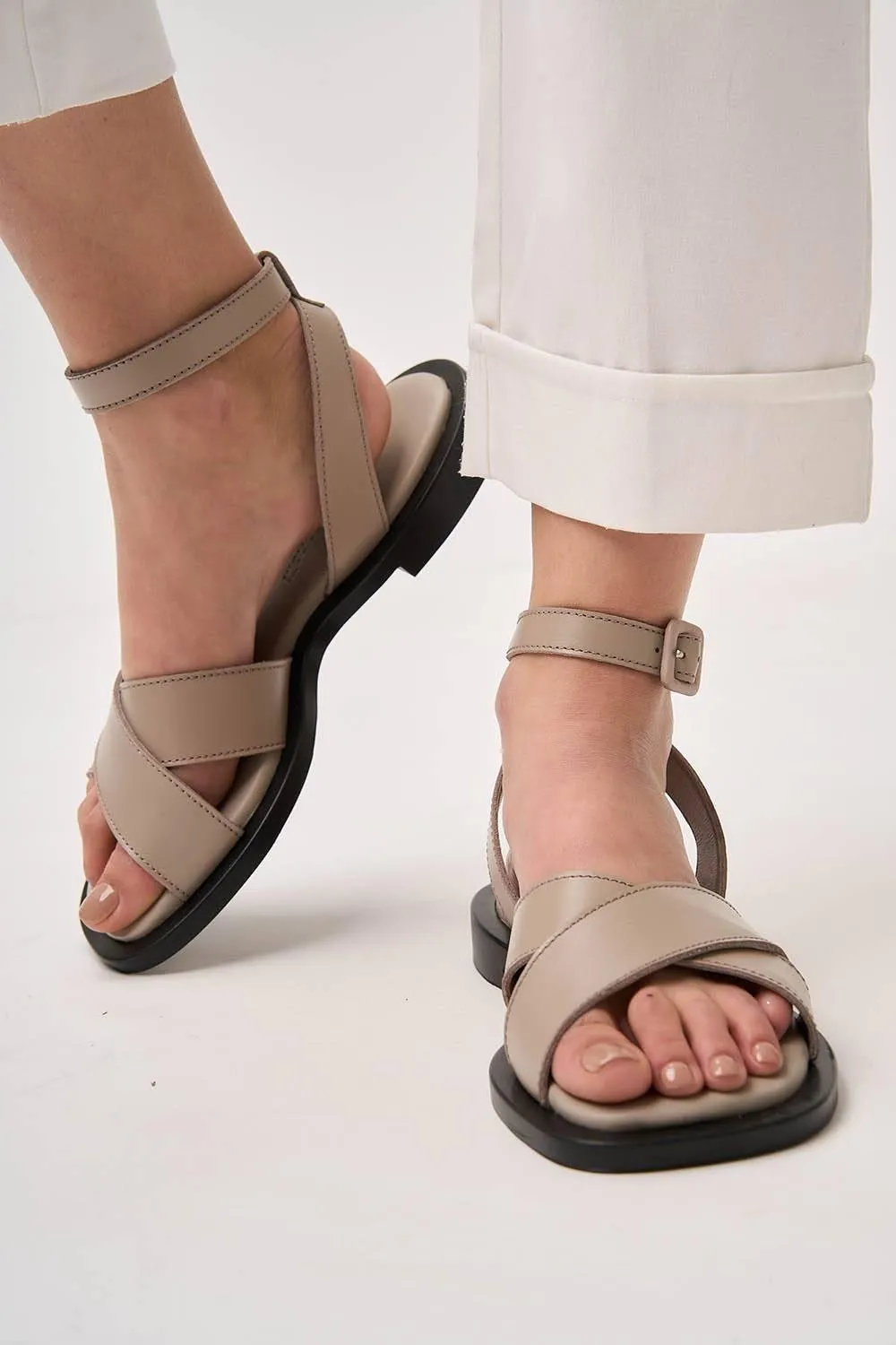Acrolith Beige