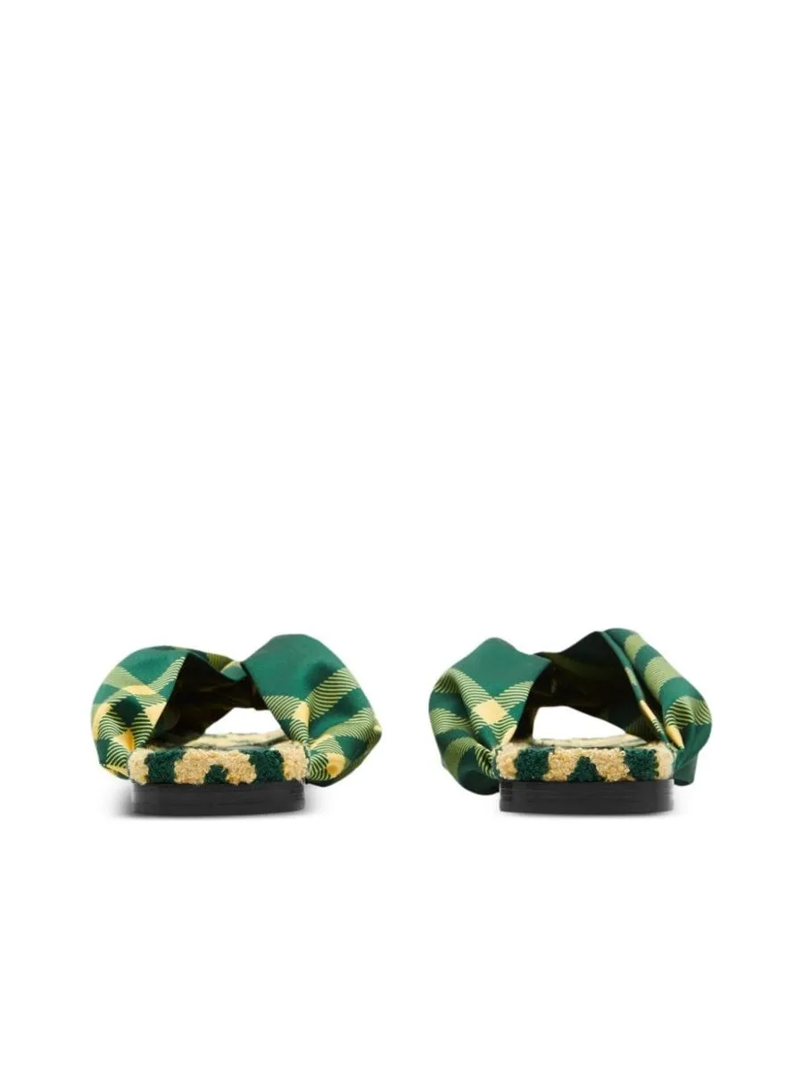 Check Pattern Thong Strap Sandals