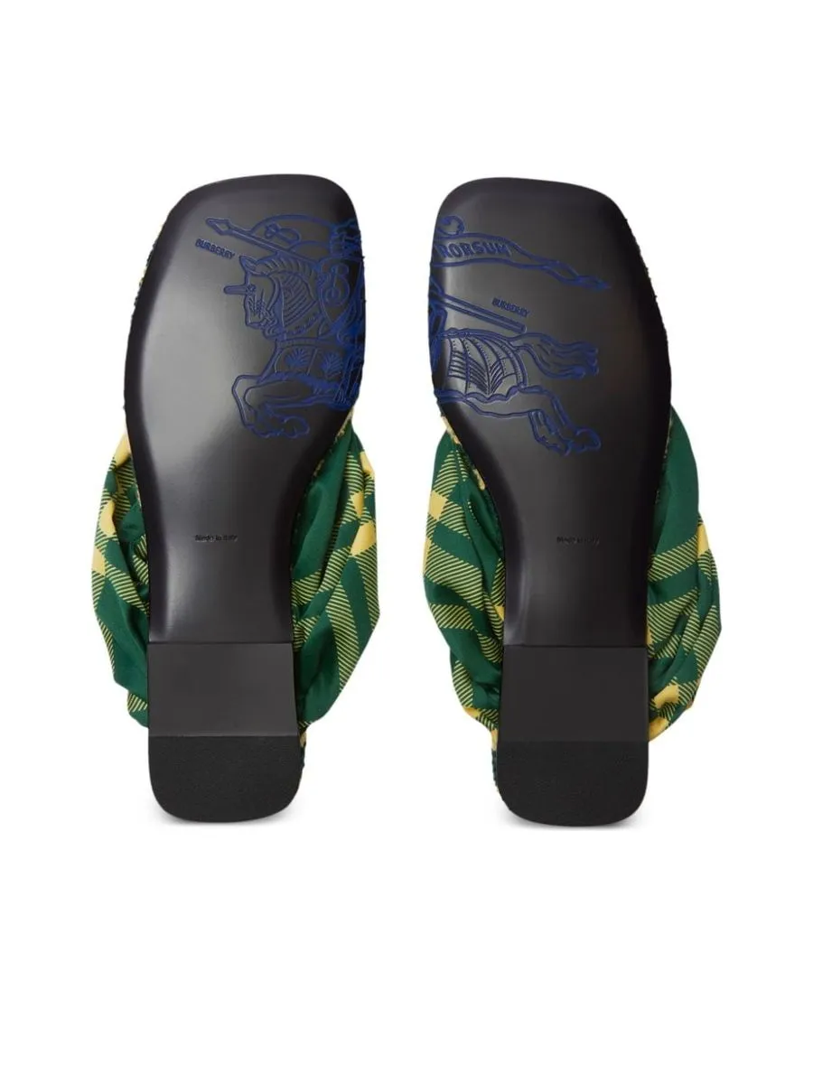 Check Pattern Thong Strap Sandals