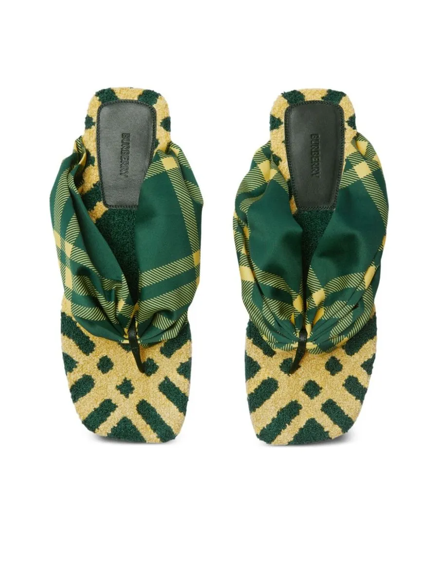 Check Pattern Thong Strap Sandals
