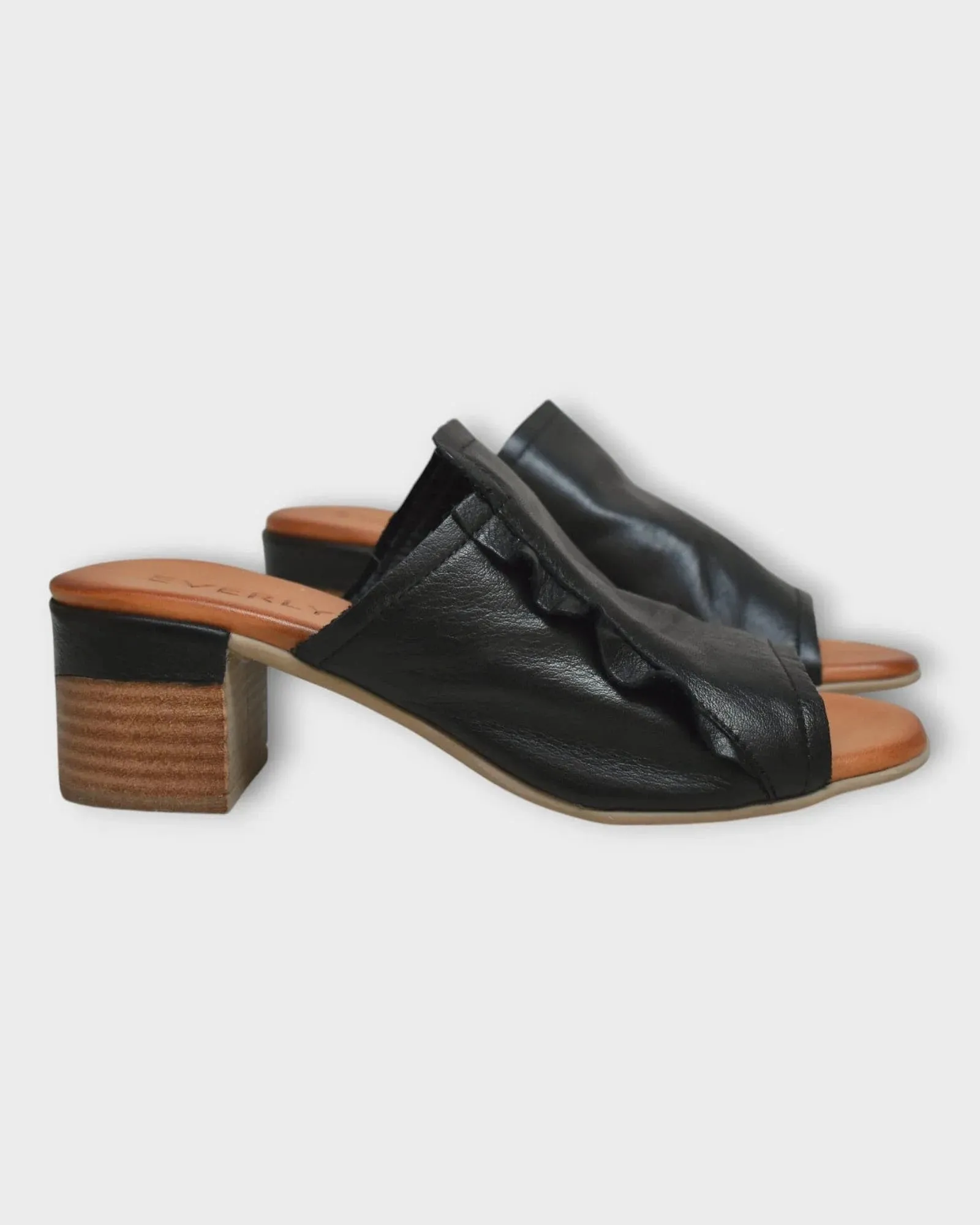 Everly Women's Gia 07 Mule Heels- Black