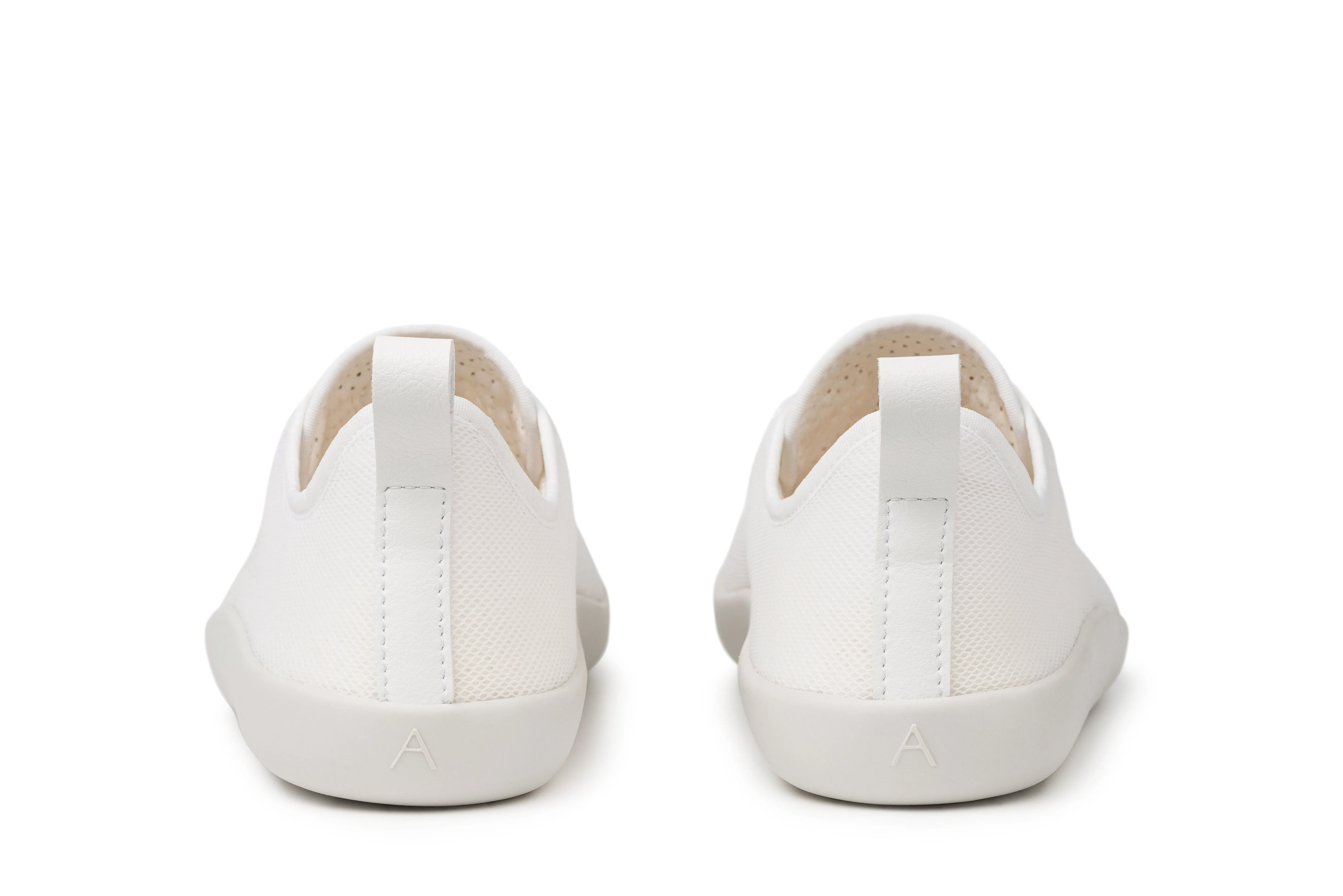 Men's Flow Comfort white sneakers