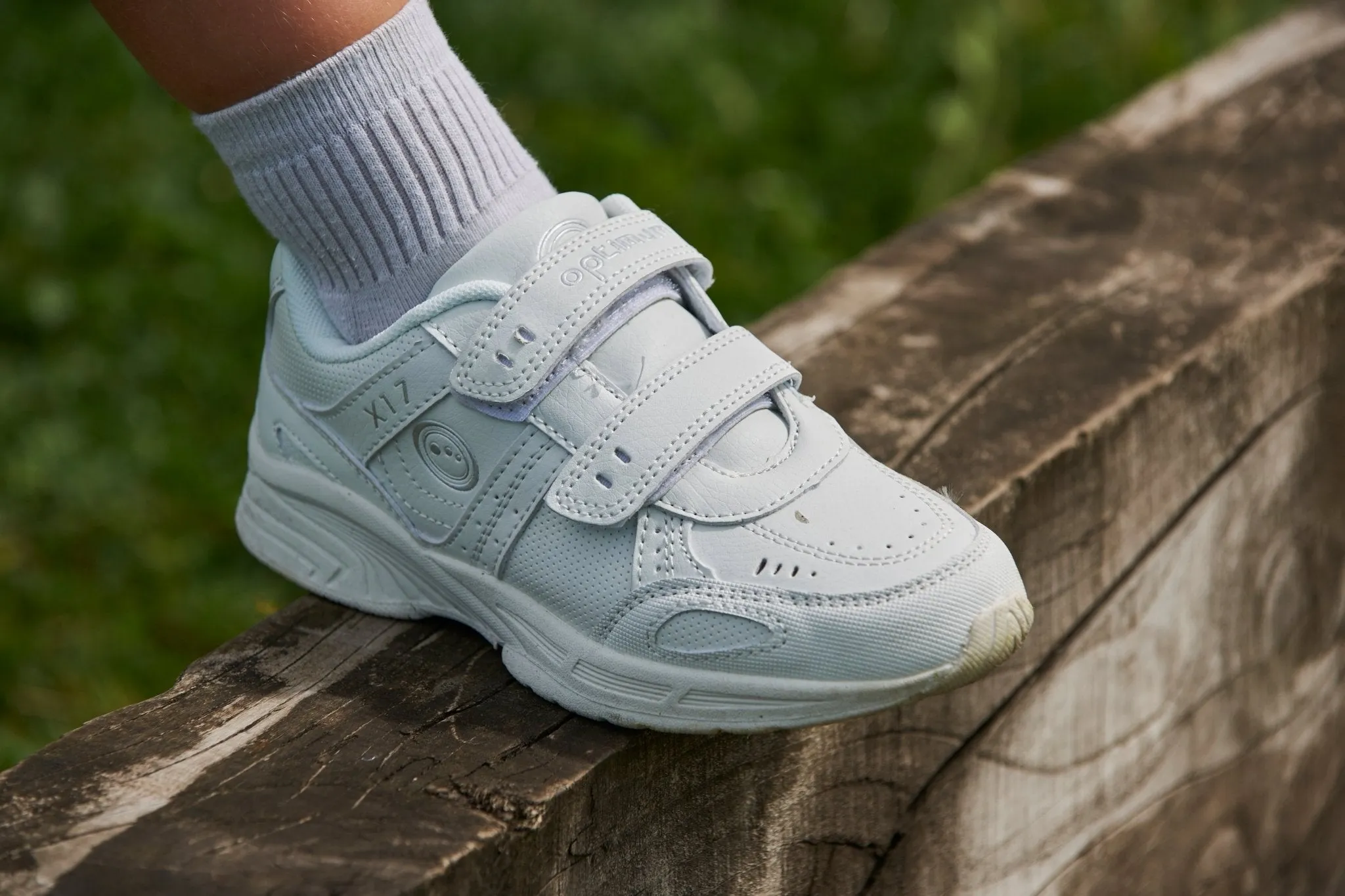Optimum X17 Easy Fasten School Trainer