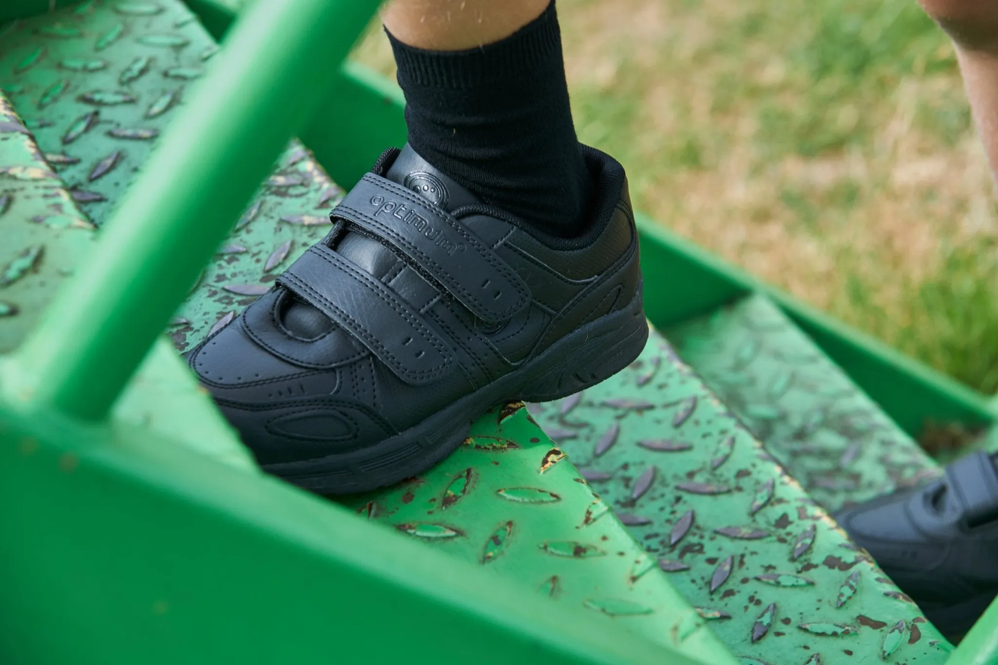 Optimum X17 Easy Fasten School Trainer
