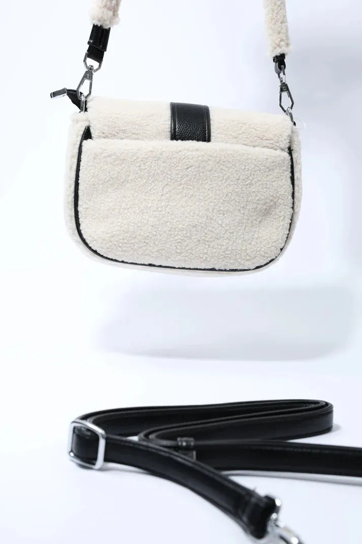 Sybella Black   Vista Milk
