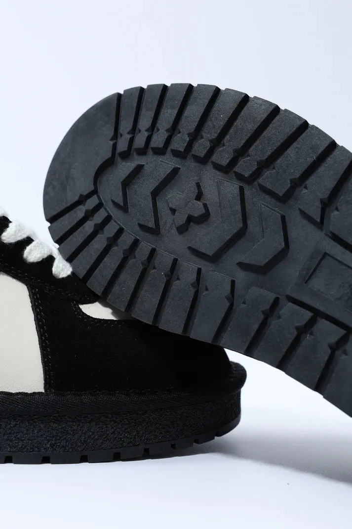 Sybella Black   Vista Milk