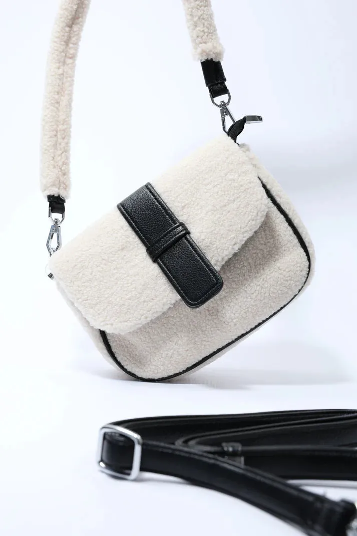 Sybella Black   Vista Milk