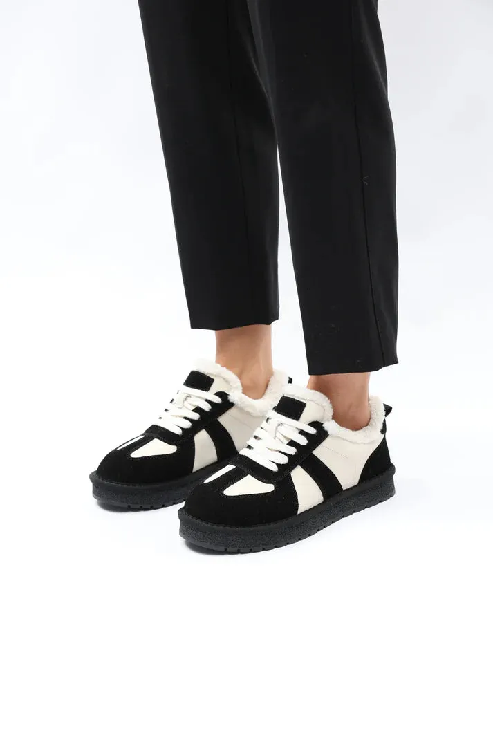 Sybella Black   Vista Milk
