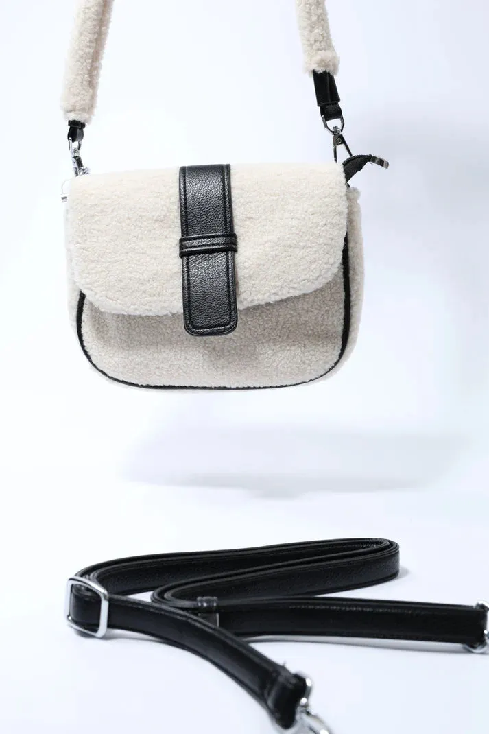 Sybella Black   Vista Milk