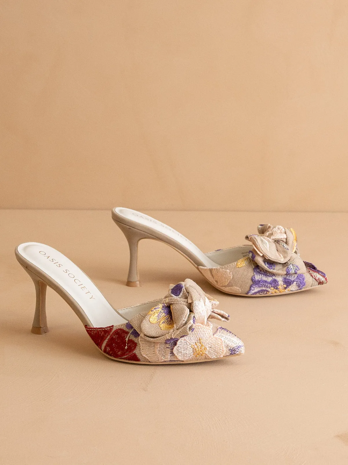 The Jane | Floral Pointed Toe Bow Accent Kitten Heel