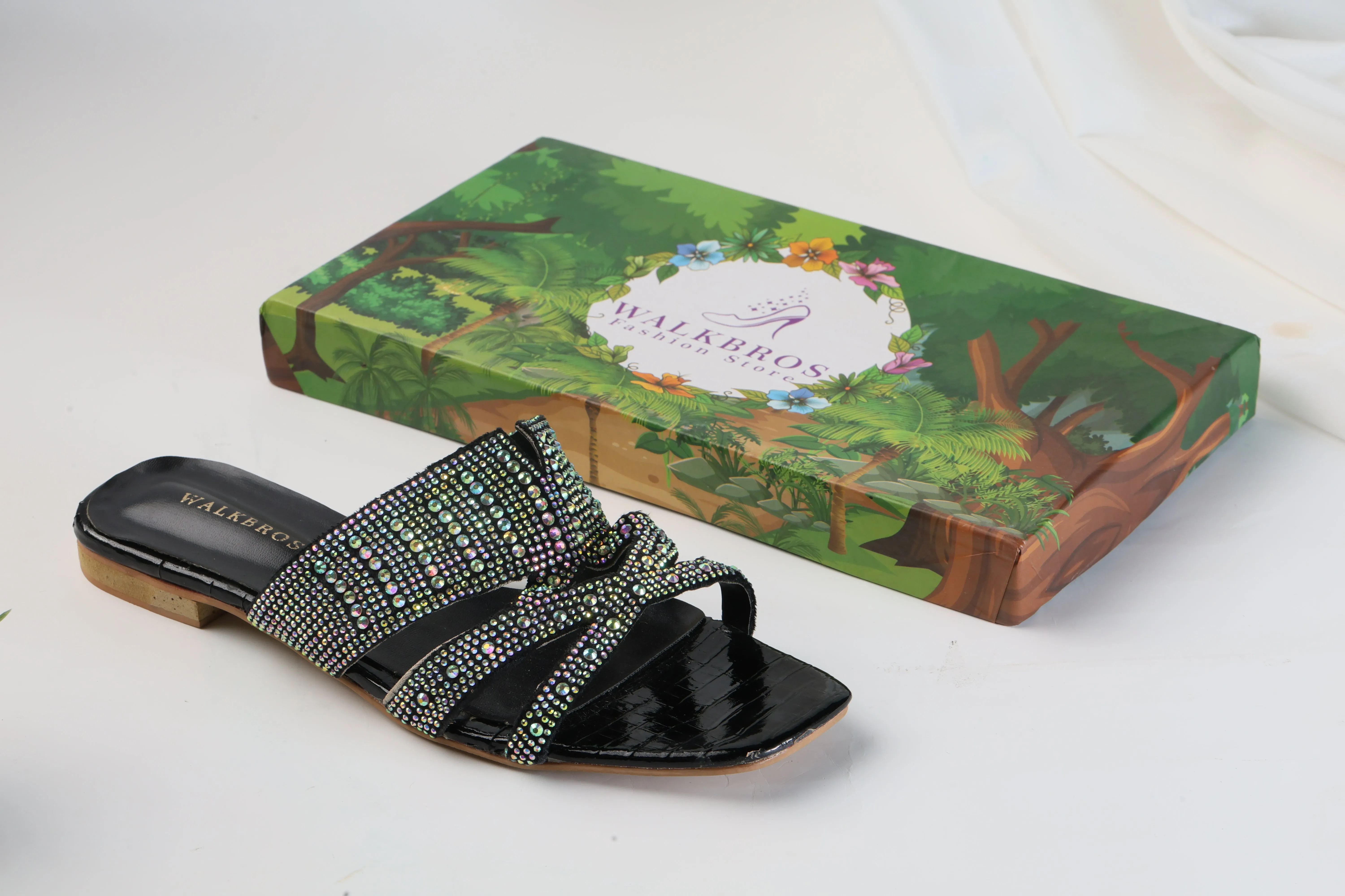 WALKBROS BEAUX FANCY SLIPPERS - BLACK LOUIS