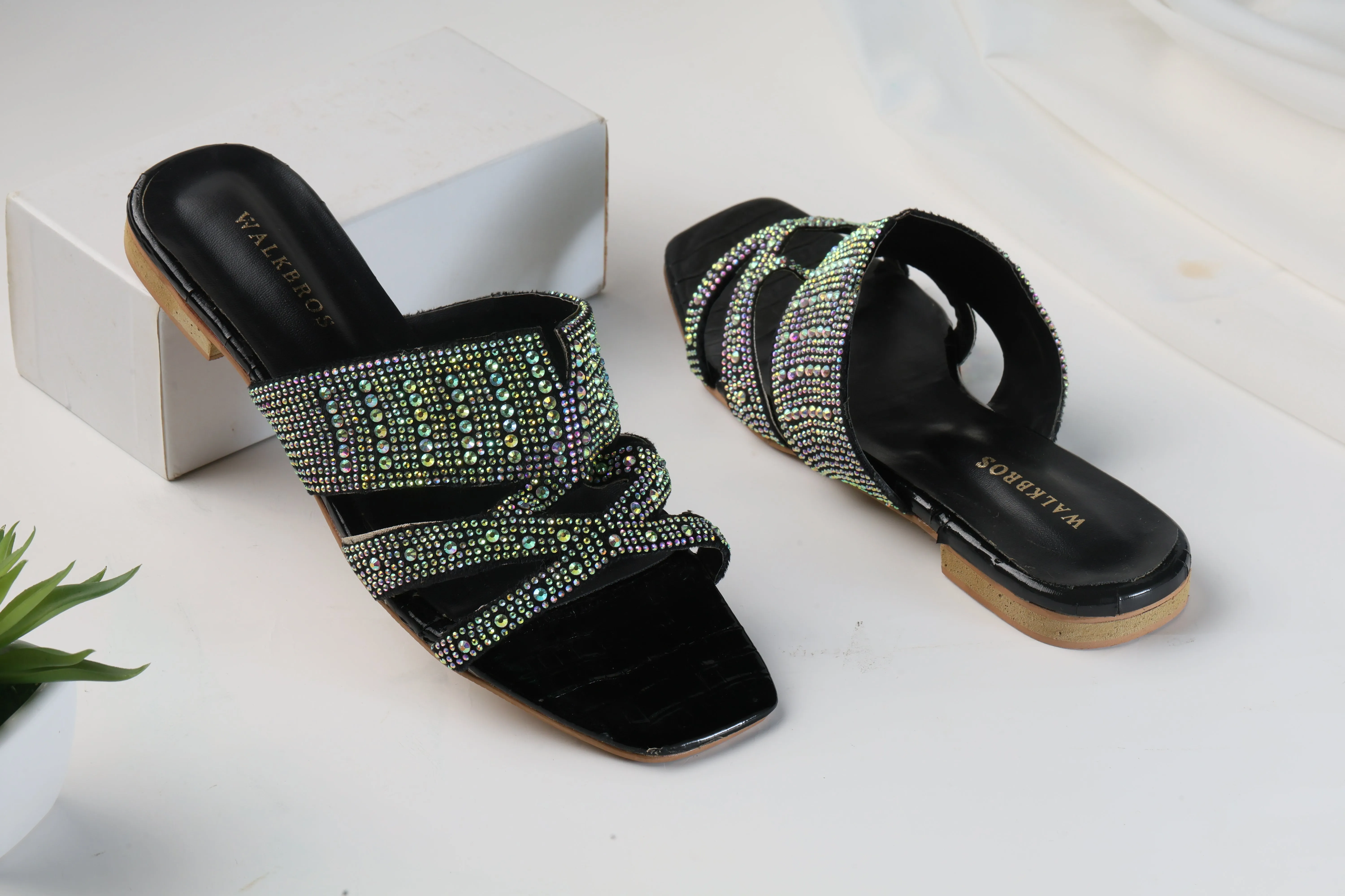 WALKBROS BEAUX FANCY SLIPPERS - BLACK LOUIS