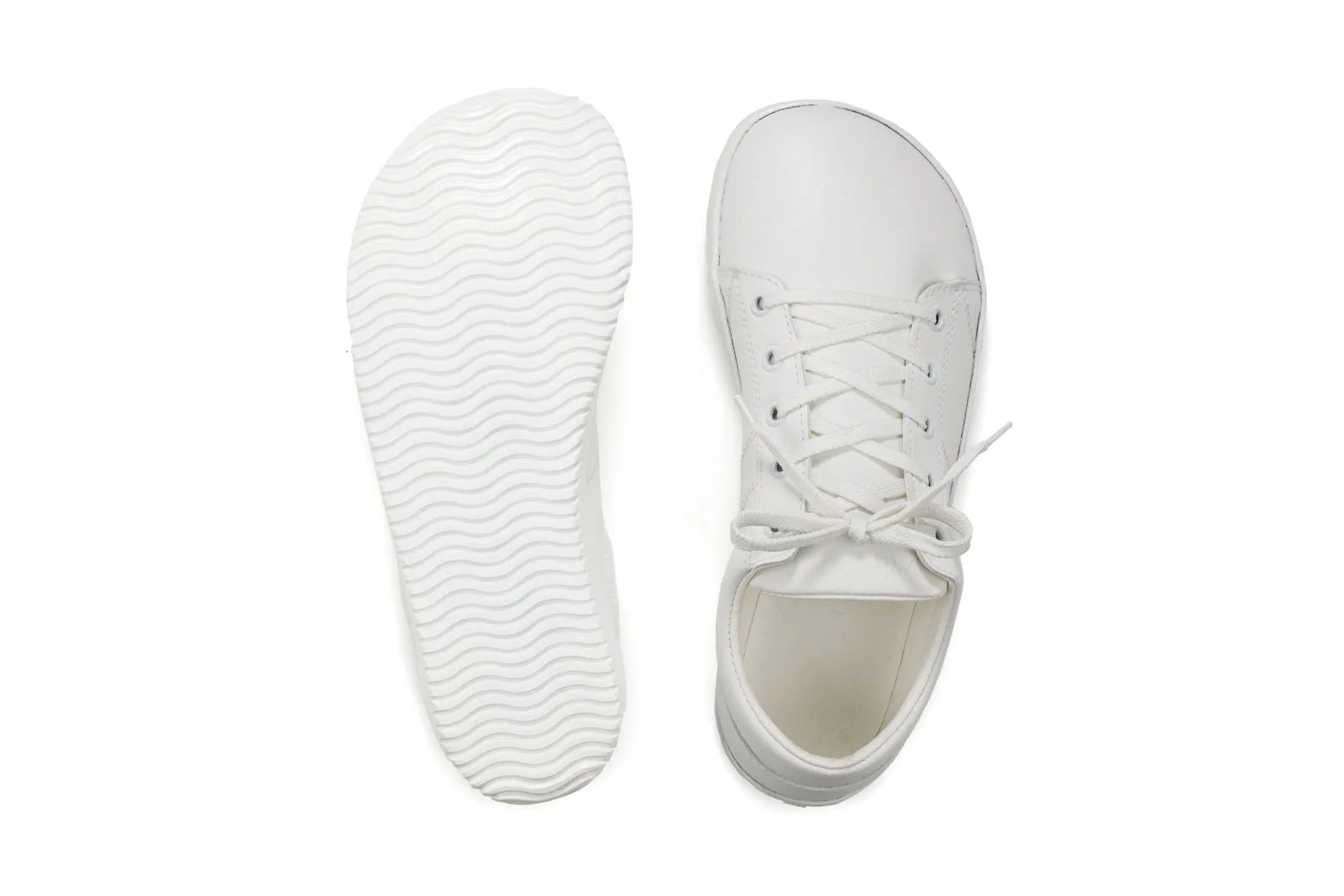 Women’s Vida Comfort white sneakers