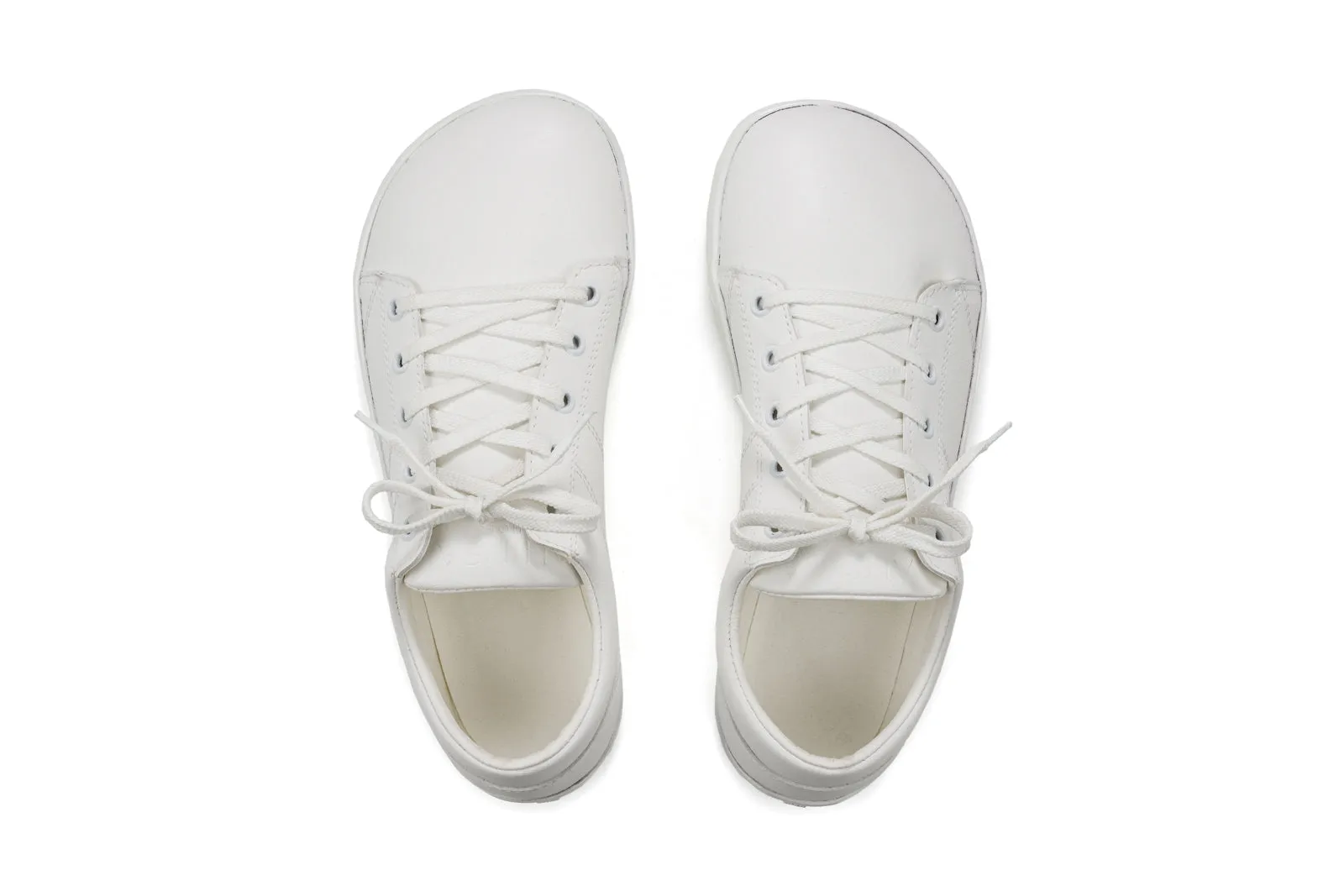 Women’s Vida Comfort white sneakers